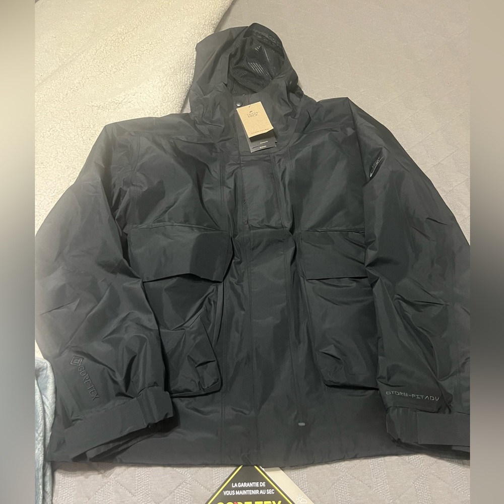 Nike gortex jacket